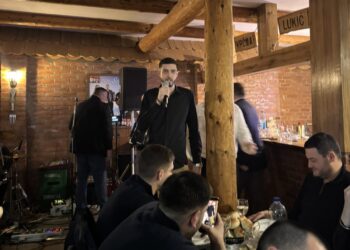 Plavo-bijela noć okupila brojne prijatelje FK Sloboda iz Donjih Podgradaca (FOTO)