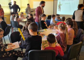 Održano predavanje „Budi vidljiv, ne budi figura“ u Osnovnoj školi „Kozarska djeca“ Gradiška