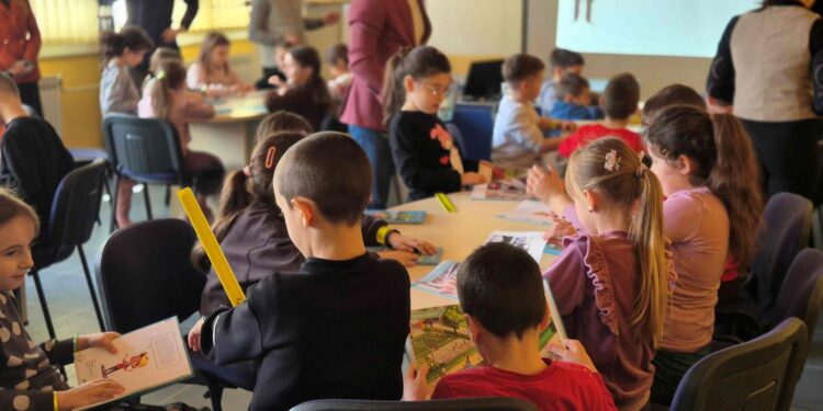 Održano predavanje „Budi vidljiv, ne budi figura“ u Osnovnoj školi „Kozarska djeca“ Gradiška