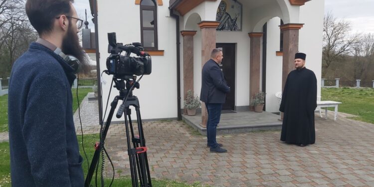 Juče smo snimali reportažu o životu u parohiji gašičkoj i hramu Uspenja Presvete Bogorodice.
