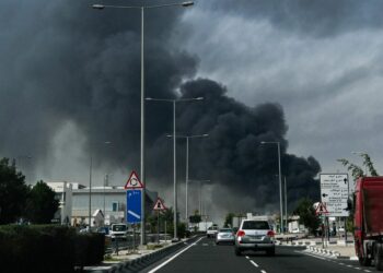 UAE prijeti influenserima zatvorom: Ne objavljujte snimke iranskih napada na Dubai!