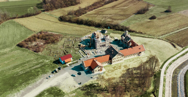 Vaskrsenje srednjovjekovnog manastira Karanovac u Kijevcima kod Gradiške