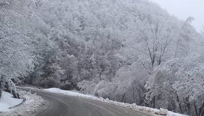 Snježne padavine zahvatile Hercegovinu