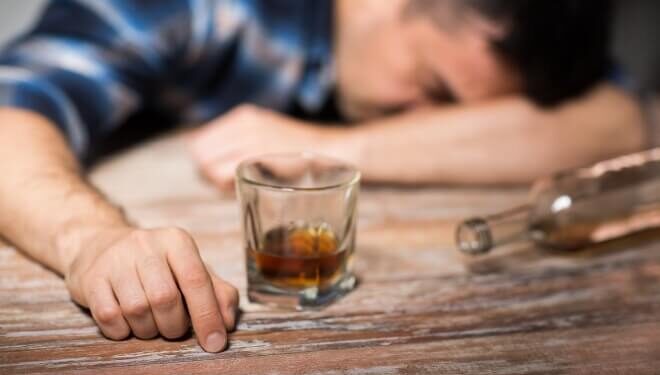 Alkohol postaje sve veći problem u BiH: Najviše se pije u Sarajevu i Banjoj Luci