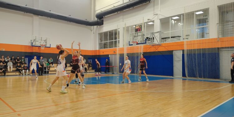 Emilia Jovičić košem u posljednjoj sekundi riješila gradski derbi nakon produžetaka (FOTO)
