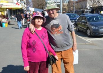 Najveći gradiški romantičari Jovo i Vesna poručuju: Vodimo ljubav, a ne rat!