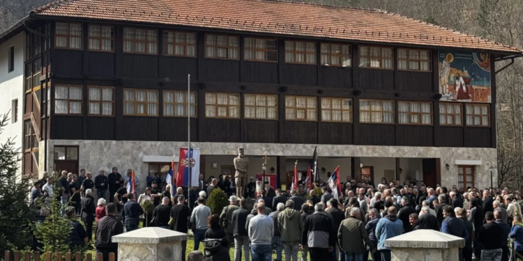Srbi u Višegradu obilježili godišnjicu hapšenja Draže Mihailovića: Bili prisutni i pripadnici EUFOR-a