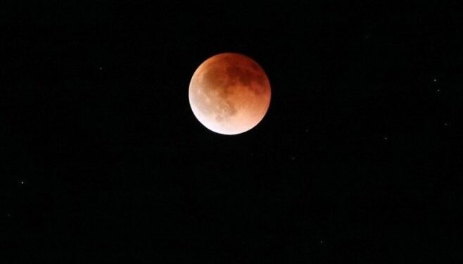 Potpuno pomračenje Mjeseca u utorak