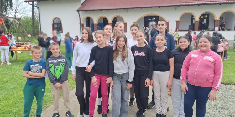 Održana manifestacija “Vaskrs u Gornjim Podgradcima” (FOTO)