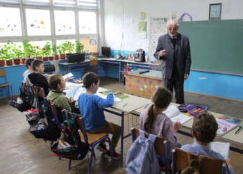 Pjesnik posjetio školu sa samo šest učenika