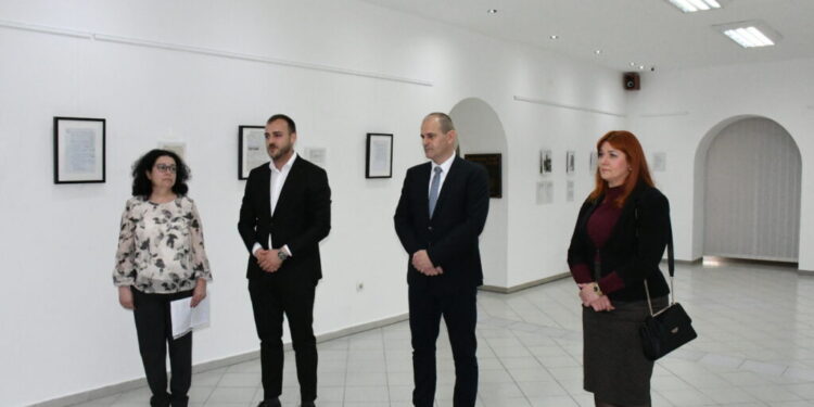 U Gradiški otvorena izložba „POVRATAK: Priča koja traje“