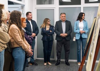 Izložba „Moderna umjetnost – akril na platnu“ Slobodana Bode Subotića otvorena u Novoj Topoli i Gradišci
