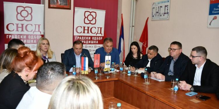 Vrh SNSD u Gradišci: Sinergija lokalne i republičke vlasti za razvoj i nove investicije