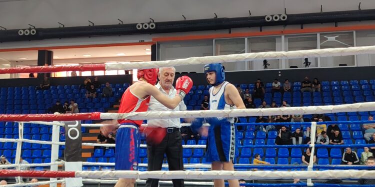 Rekordan broj boksera na trećem kolu lige Republike Srpske u Gradišci (FOTO)