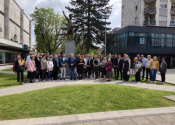 Otkrivanjem statue Nikole Tesle obilježen vijek elektrifikacije u Gradišci