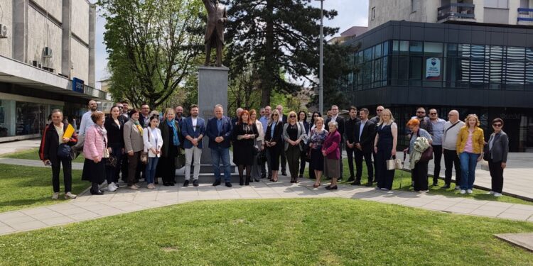 Otkrivanjem statue Nikole Tesle obilježen vijek elektrifikacije u Gradišci
