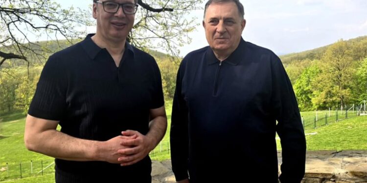 Dodik i Vučić u opuštenom izdanju: Proveli više sati u razmjeni mišljenja o pitanjima Banja Luke i Beograda