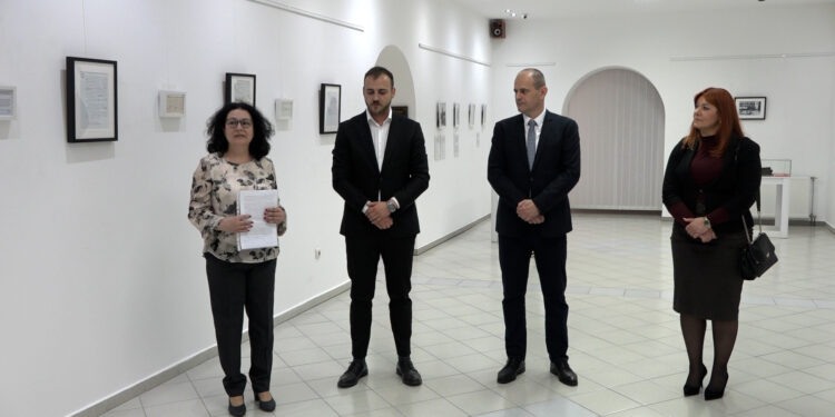 Otvorena izložba „POVRATAK: Priča koja traje“ u Gradišci