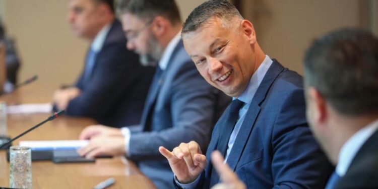 Nešiću počele stizati uvredljive poruke nakon plasmana BiH na Mundijal, on tvrdi: “To je jer sam Srbin”
