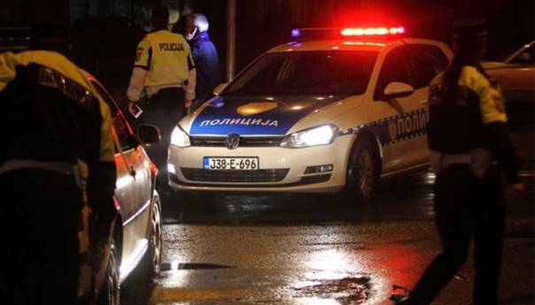 PU Gradiška: U toku rad na rasvjetljavanju okolnosti požara na automobilu