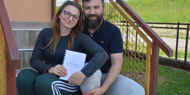 „Okačiću mrežu na tvoj prozor“: Pauk Puki Bojane Pauković na radost najmlađih čitalaca (FOTO)