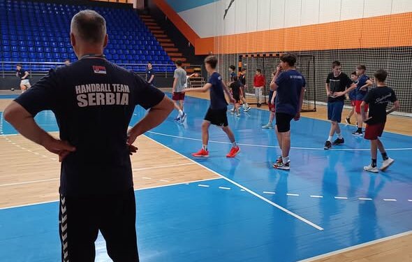 Selektor pionirske reprezentacije Srbije Aleksandar Savić u Gradišci: ORK Kozara dobija vrhunski stručni trening mladih rukometaša