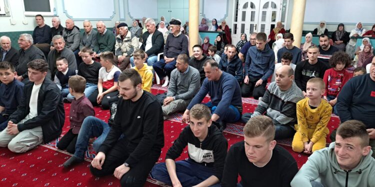 Muslimani obilježavaju prvi dan Kurban-bajrama