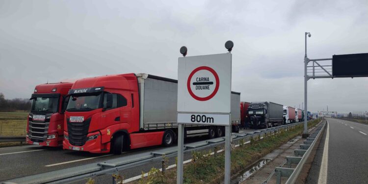 Četvrtkom i petkom duži rad carinske službe u Gradišci