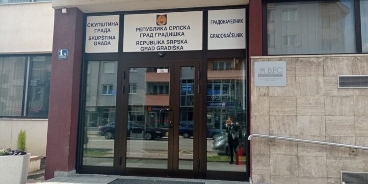 Potpisivanje ugovora za projekte Omladinske banke Gradiška