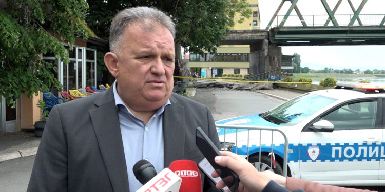 Adžić: Hitno otvoriti novi most u Gradišci