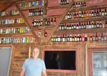 Penzioner Mirko Banjac ima nesvakidašnji hobi: U Krajčinovcima pivo sa kraja svijeta