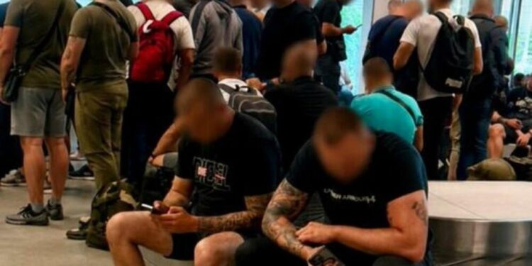 Poznato šta je grupa iz Srbije planirala u Crnoj Gori: Stvoriti privid masovne podrške Vučiću