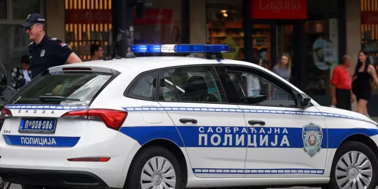 Muž našao ženi poruke u telefonu, ona ga prebila i nanijela mu teške tjelesne povrede