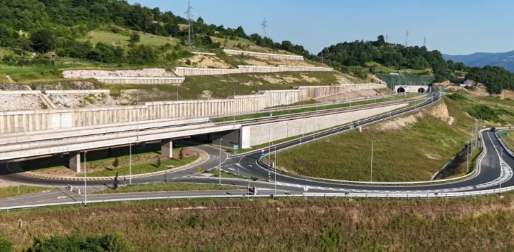RS gradi autoput od 95 km prema Splitu, a FBiH planira brzu cestu kroz srednju Bosnu do hrvatske granice