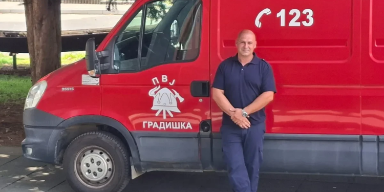 Dimnjačaru Iliji ne smetaju tropske temperature: Pravo je vrijeme za čišćenje dimnjaka