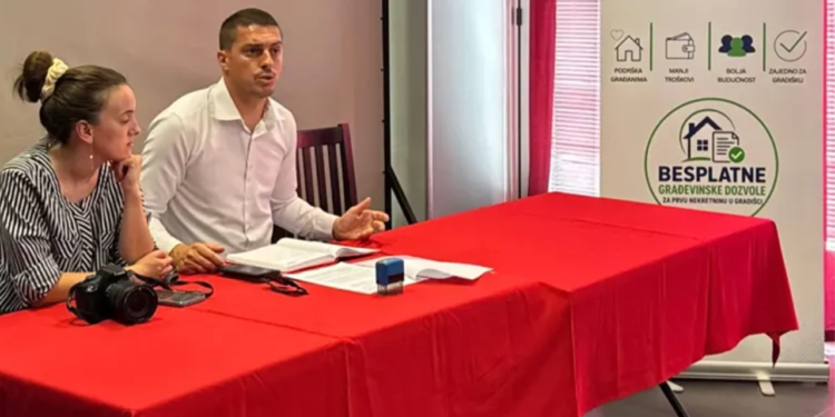Održan Forum građana u Gradišci: Besplatne građevinske dozvole za prvu nekretninu važna demografska mjera