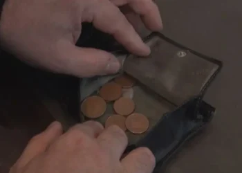 Penzije u RS-u veće za 3,5 posto, penzioneri poručili: „Nama kilo mesa, njima tele“