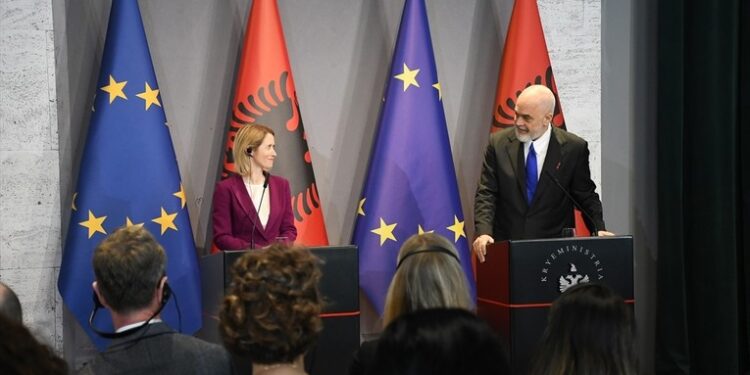 EU upozorila Albaniju: Projekat Trumpovog zeta mogao bi ugroziti put ka članstvu