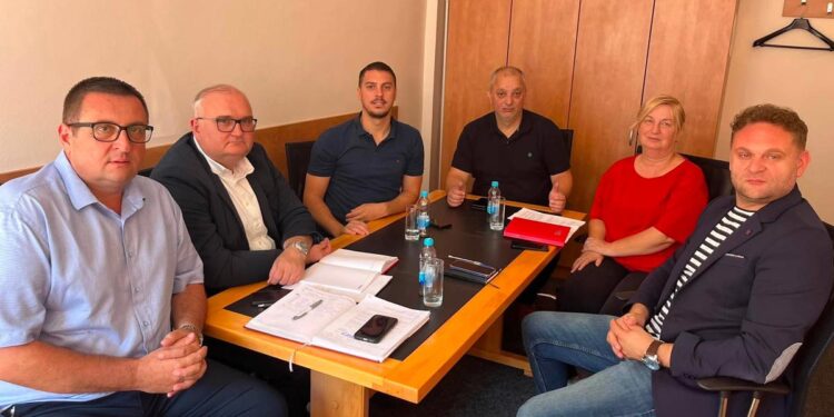 Održan sastanak Gradske uprave Gradiška i Mikro mreže – Inicijative građana su dobrodošle- ipak za stav je potrebna analiza stanja od strane Odjeljenja za prostorno uređenje i građenje Grada Gradiška