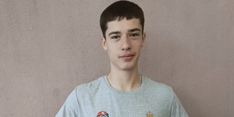 Košarkaš iz Gradiške Simon Sladojević u reprezentaciji Srbije