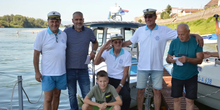 Gradiške barbe na Savi obučavaju kormilare iz cijele države (FOTO)