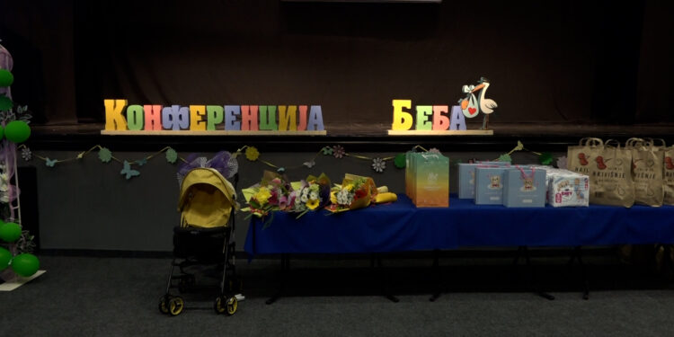 U Gradišci održana „Konferencija beba“ – učestvovalo 106 najmlađih sugrađana (FOTO)