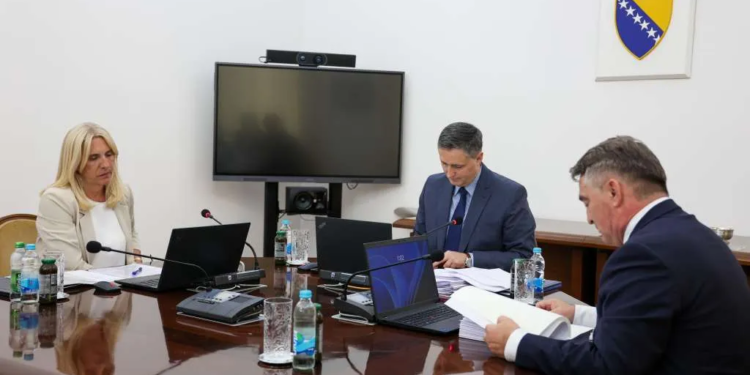 Predsjedništvo BiH ponovo nije dalo saglasnost da se dionica autoputa gradi preko vojne imovine