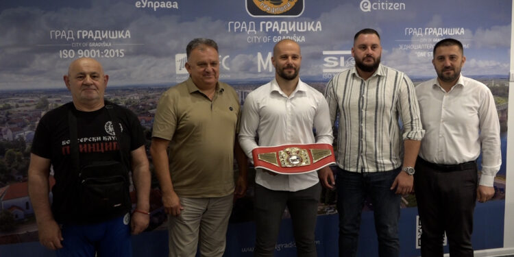 Gradska uprava upriličila prijem za osvajača UFB pojasa Kamenka Jurana