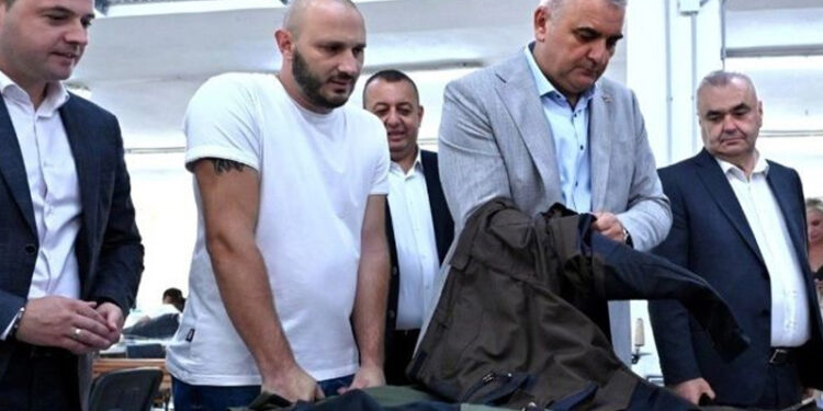 Savo Minić tokom posjete GBT-u nije govorio o oružju, lovce pozvao da kupuju uniformu i opremu domaćih proizvođača