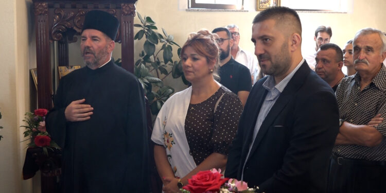 Svečano proslavljena hramovna slava Svetih apostola Petra i Pavla u Brezik Lamincima