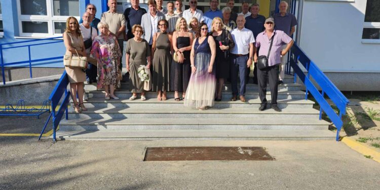 Sastanak 40 godina od mature sjajne generacije građevinske škole u Gradišci. Matura 1986